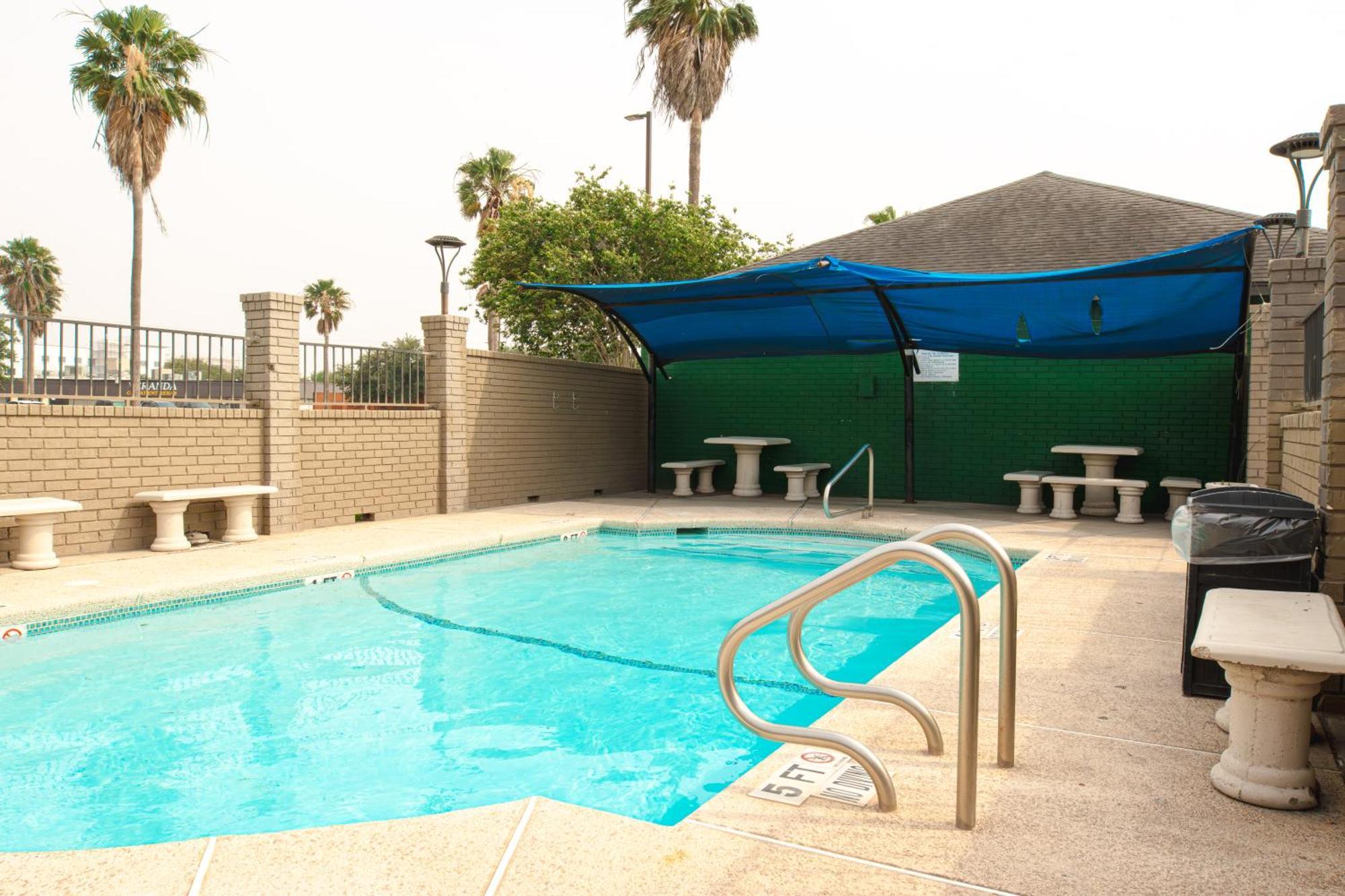 Americas Best Value Inn Harlingen Ngoại thất bức ảnh