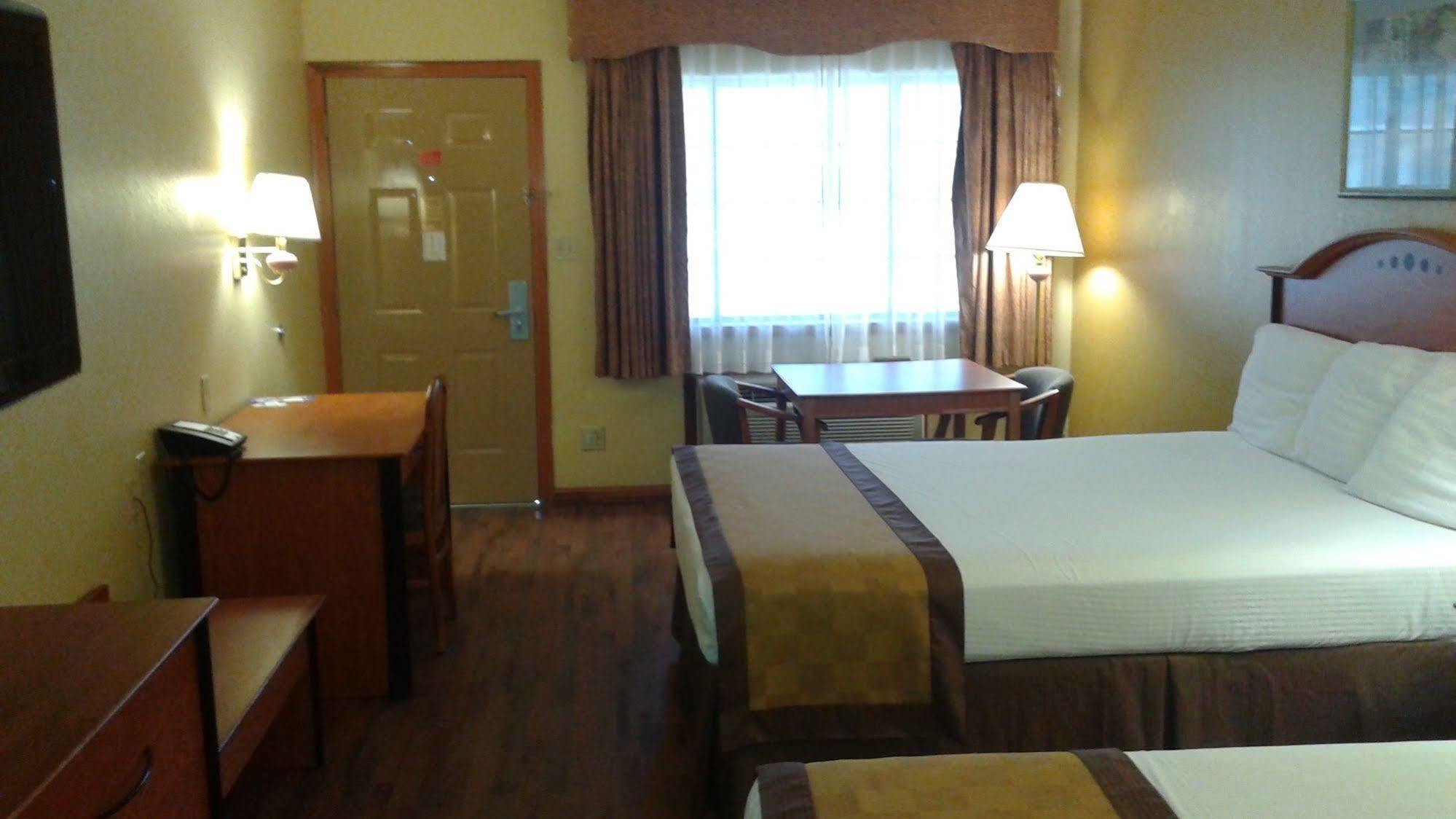 Americas Best Value Inn Harlingen Ngoại thất bức ảnh